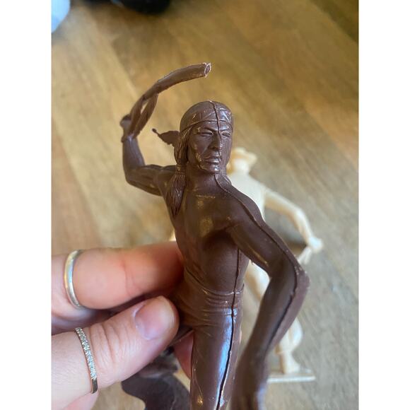 Vintage Louis Marx Plastic 6" Cowboy Indian Figures Toy Plastic 6" figures - Picture 6 of 9